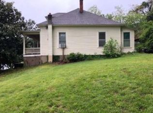 102 Buena Vista Ave, Stuart, VA 24171
