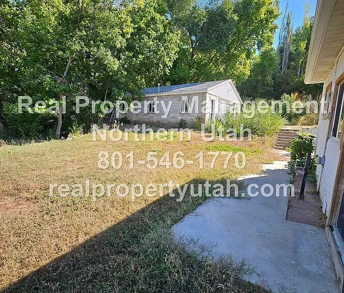 662 E 4th St #COPY — Photo 21