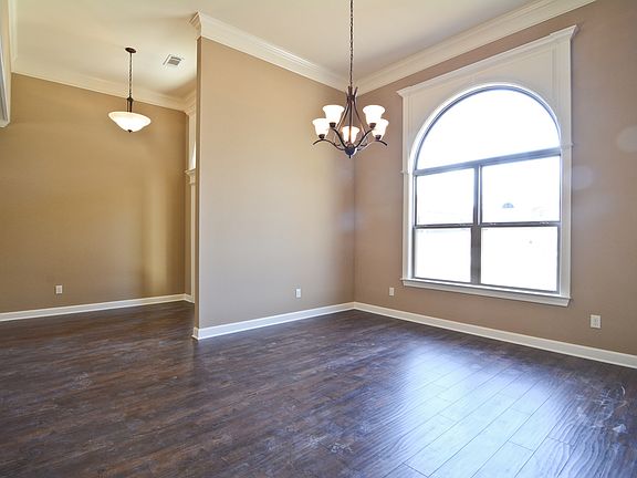 4th image of 2208 Airborn Dr