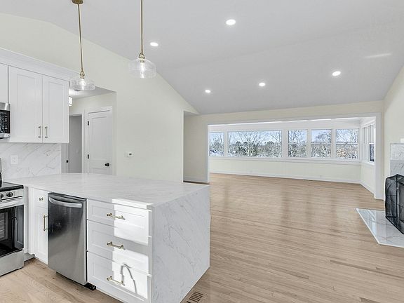 4th image of 33 Oceanview Rd