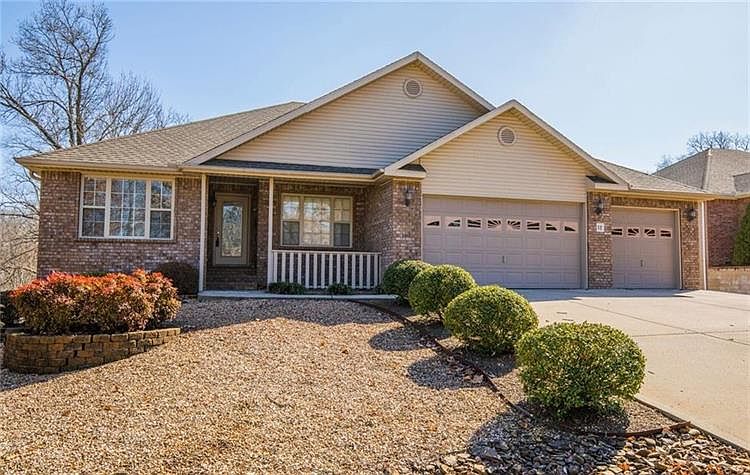 1st image of 12 Lockton Dr