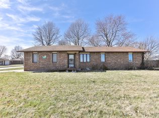 2205 W South St, Bolivar, MO 65613