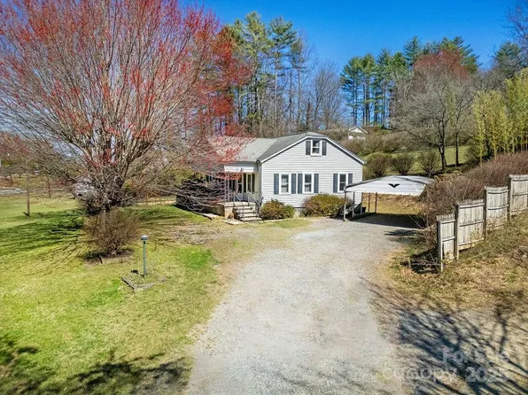 21 Byrd Ln, Brevard, NC 28712