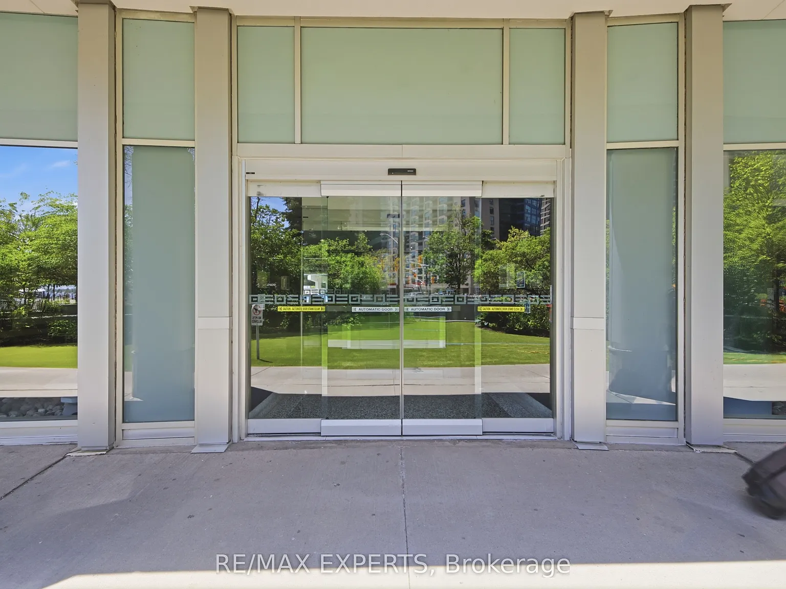 Water Club Condos — Photo 3