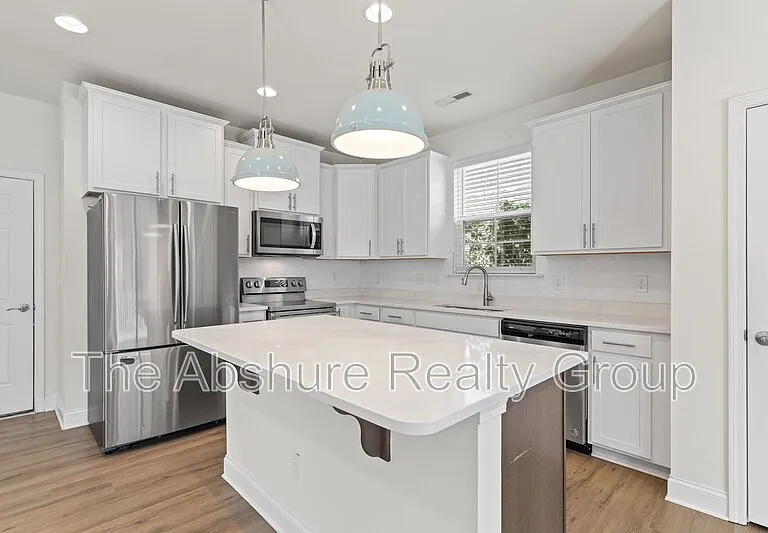 404 Avery Glenn Way — Photo 14