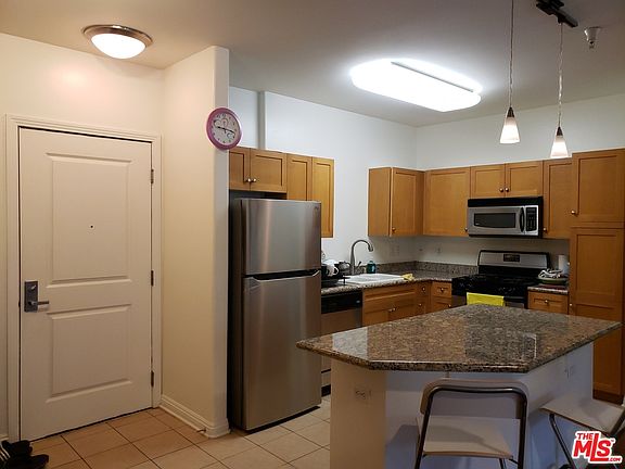 3rd image of 100 S Alameda St Unit 275