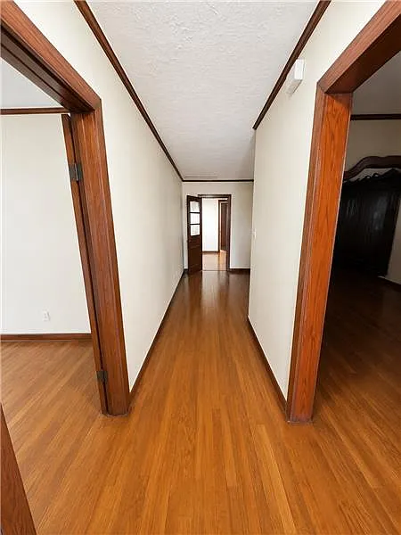 3 bed, 1042 sqft, $1,495 — Photo 3