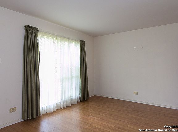 5th image of 6303 Flint Rock Dr