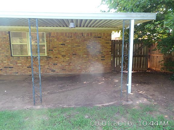 3rd image of 548 SW 62nd Ter