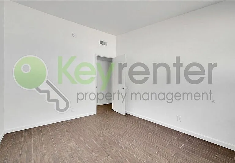 8133 Molokai Way — Photo 23