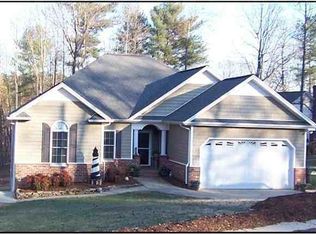 735 16th Ave SE, Hickory, NC 28602