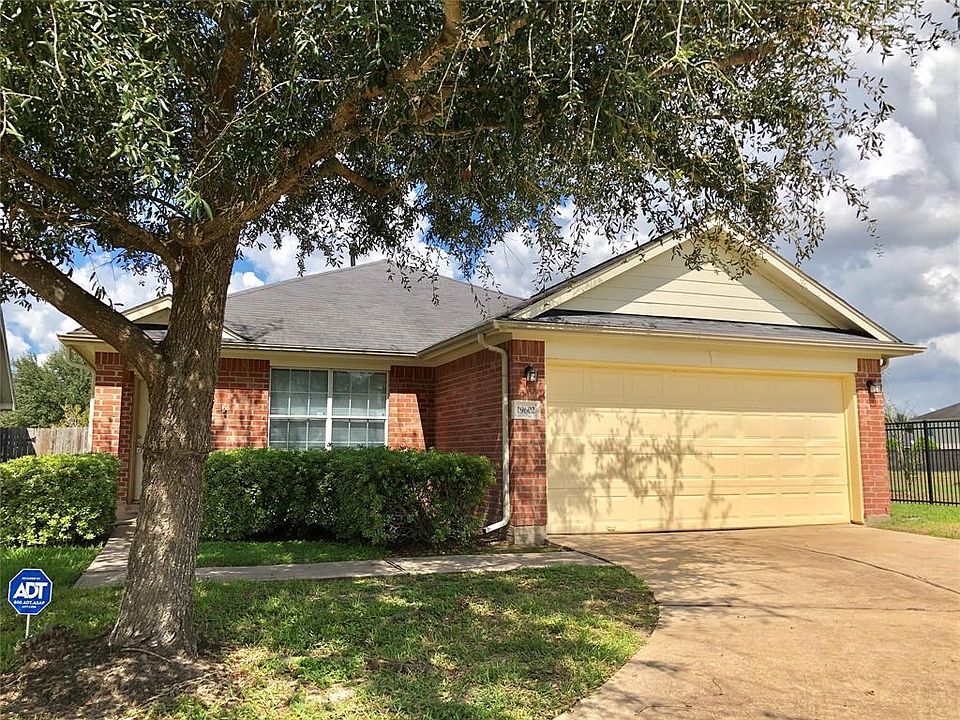 1st image of 19602 Ballina Meadows Dr