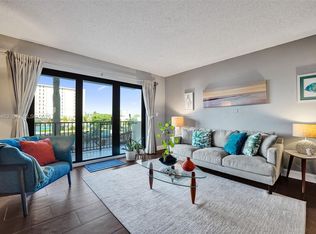 Summit Condo, Hollywood, FL 33019