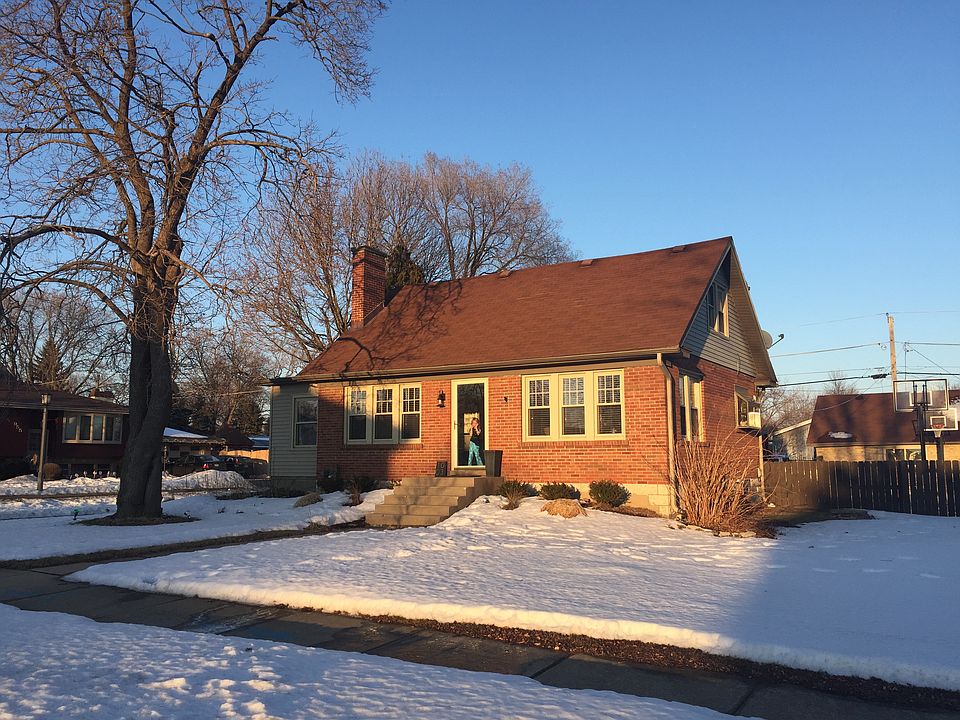 2nd image of 1003 6th Ave