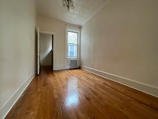 Rented by Bond New York | media 9