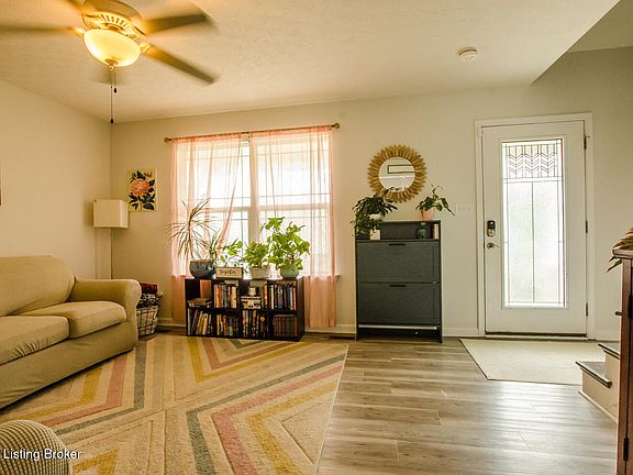 5th image of 1028 Bogard Ln