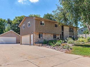 1585 Lindale Ln, Green Bay, WI 54313