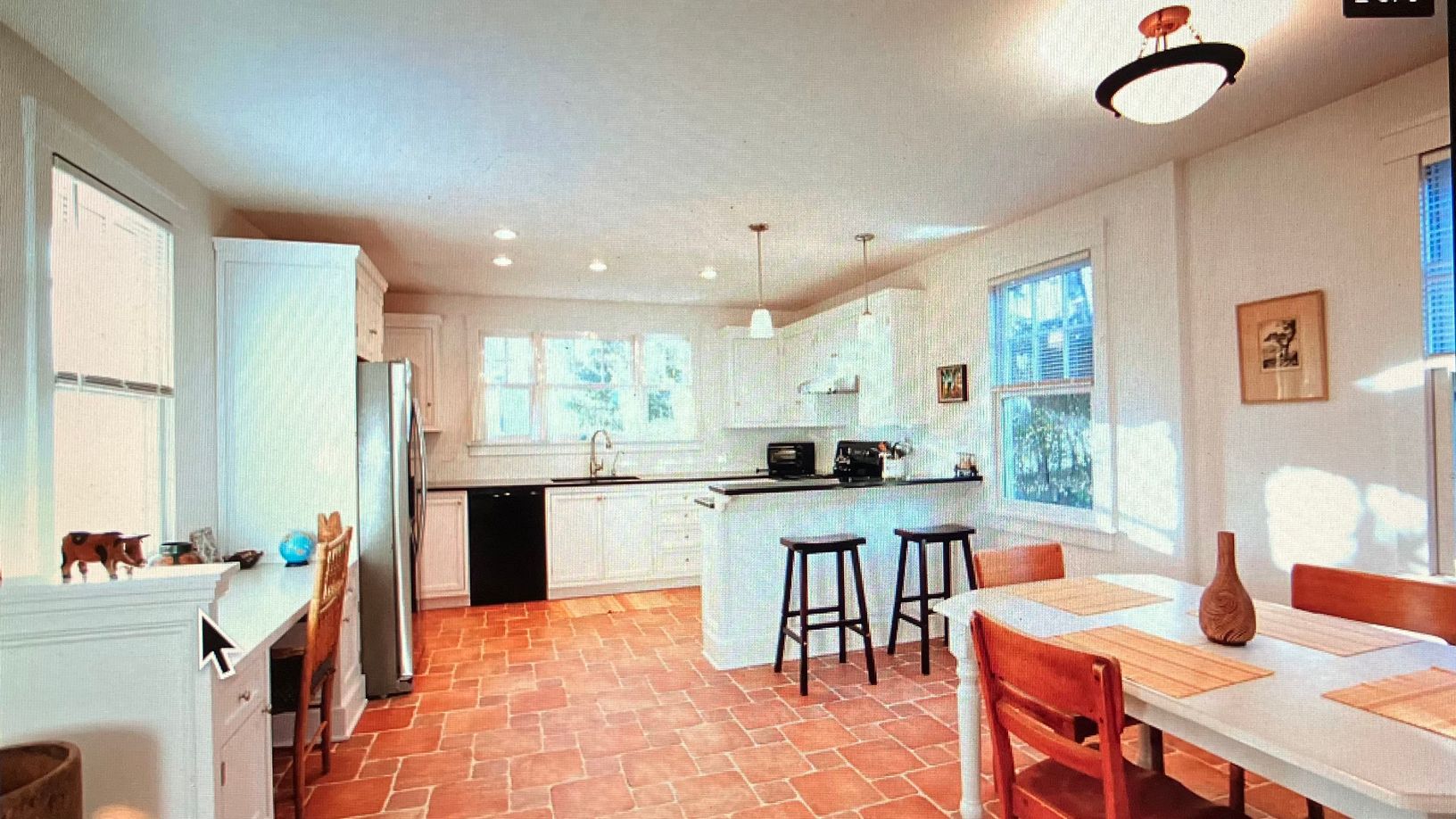 Kitchen and dinning area.