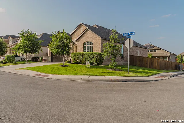 4 bed, 2.5 bath, 2264 sqft, $2,950 — Photo 4