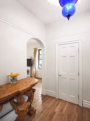 Sold by Sotheby's International Realty | media 2