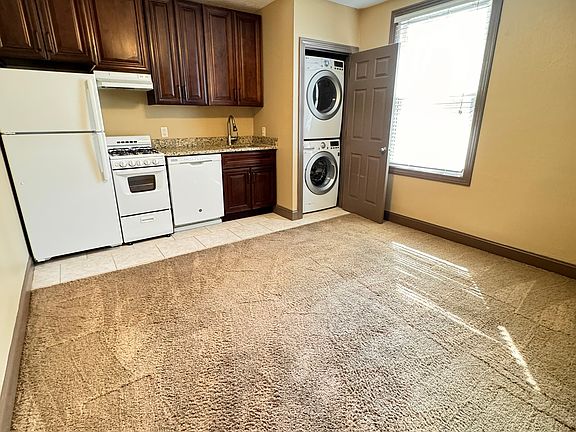 3rd image of 816 S 14th St #4