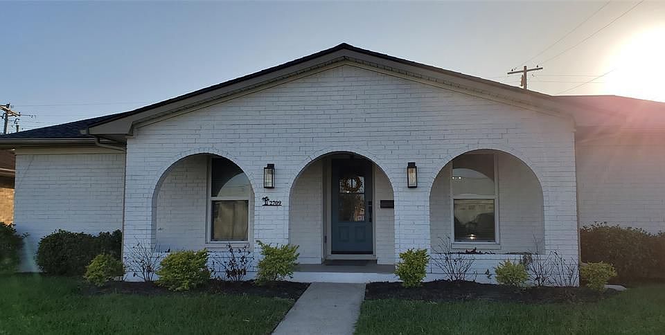1st image of 2709 Palm Cir W