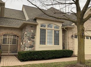 9395 Arbor Ct, Plymouth, MI 48170