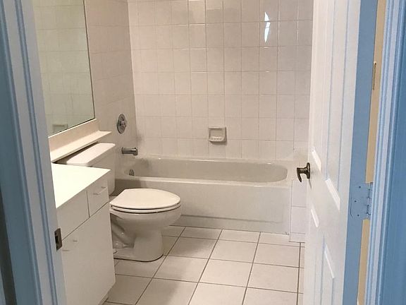 5th image of 89 Silver Oaks Cir APT 5203