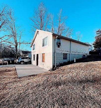 2nd image of 7502 Sarpy Ave