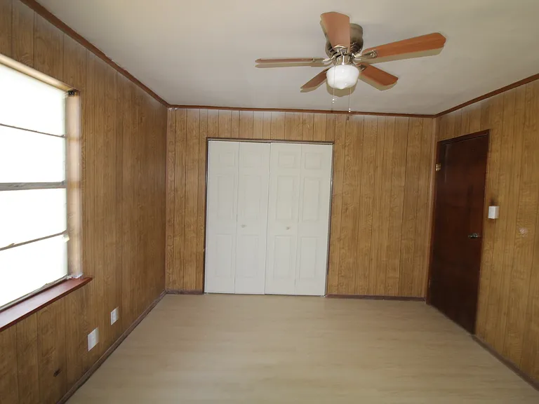 2010 Soliz St — Photo 3