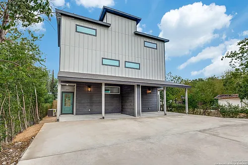 531 Essex St #201 Photo 1