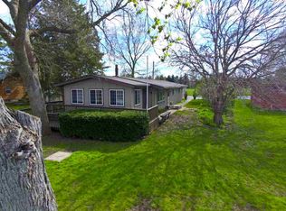 5261 Browns Beach Rd, Rockford, IL 61103