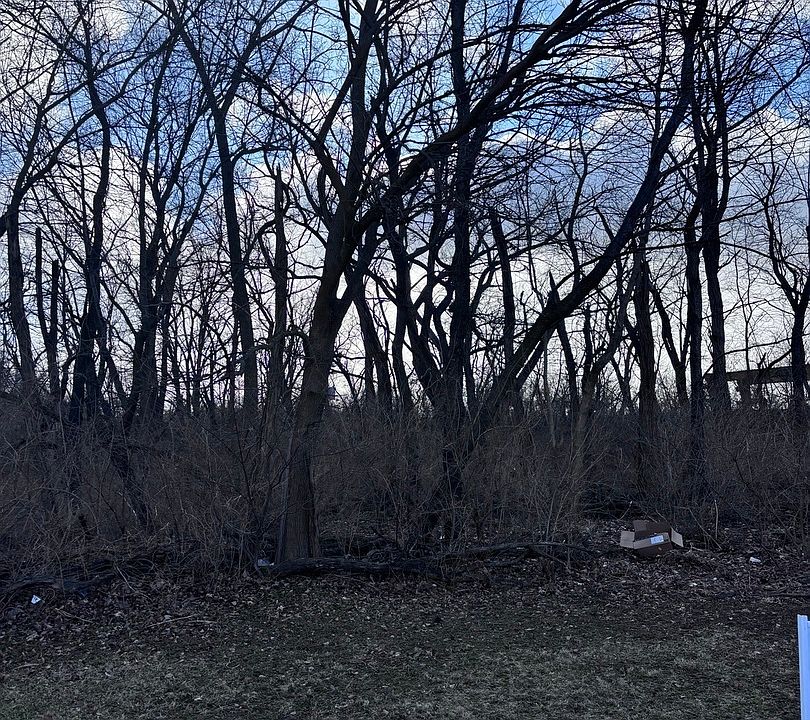 1st image of 1859 Erin Ln