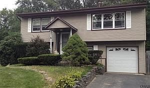 1st image of 14 Northway Ct