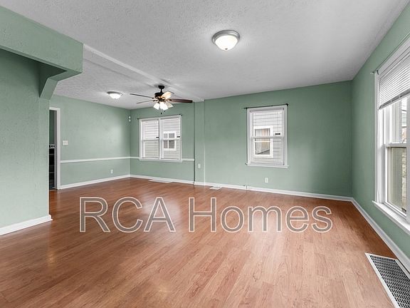 2nd image of 3202 Ruckle St