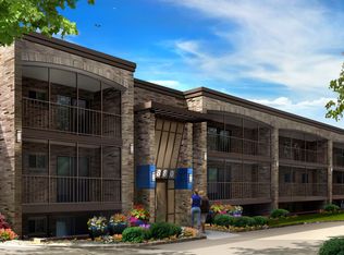 Merriam Park Apartments, Saint Paul, MN 55104