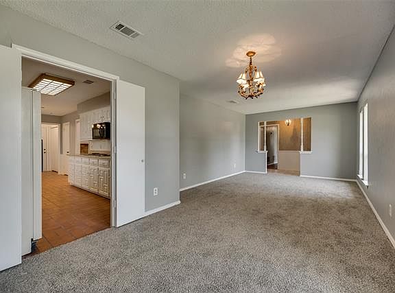 3rd image of 2601 Northcrest Dr