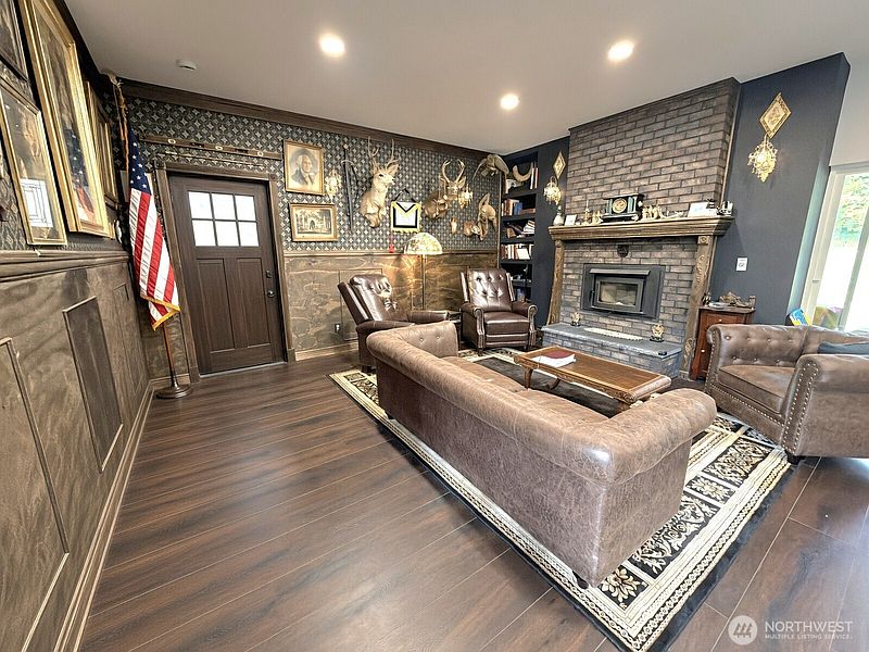 3rd image of 29715 8th Avenue E