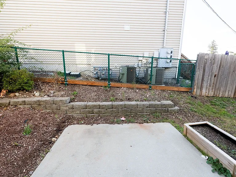 326 S Thierman Rd — Photo 9