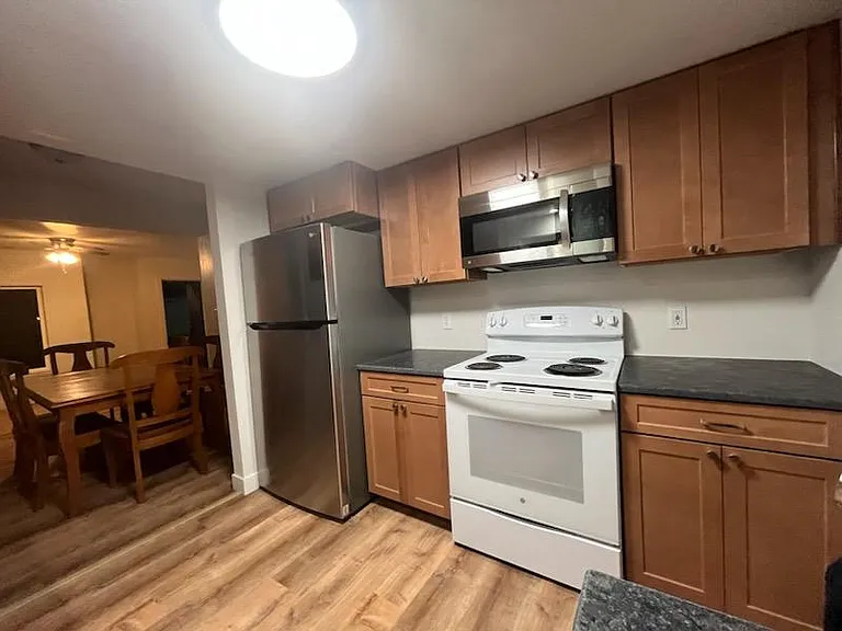 1218 N Cedar St — Photo 4