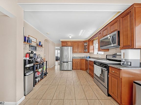 4th image of 93 N 15Th St