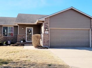 1317 E Hurley St, Haysville, KS 67060