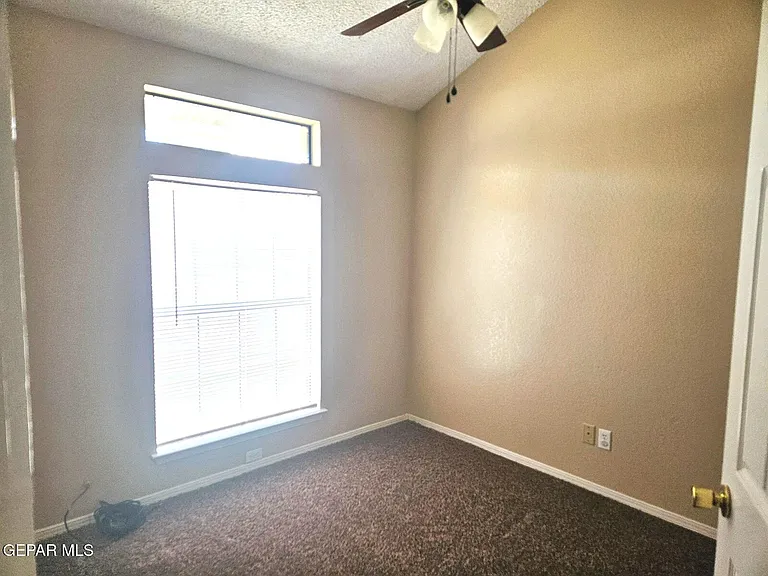 1120 Coyote Ln — Photo 15
