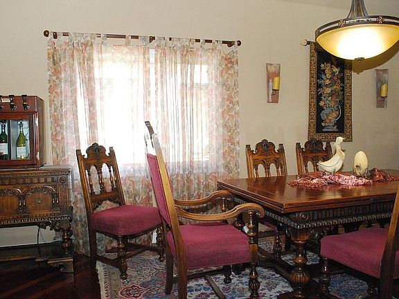 Formal dining room
