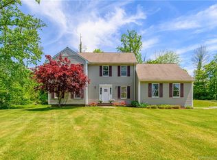 19 Allen Rd, Brookfield, CT 06804