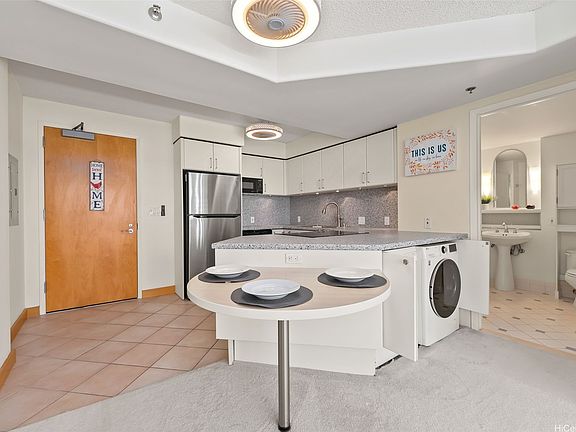 2nd image of 801 S King St APT 1903