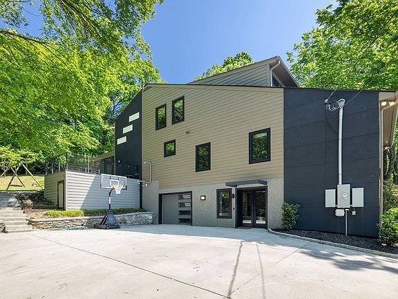 3rd image of 5112 Soho Ct