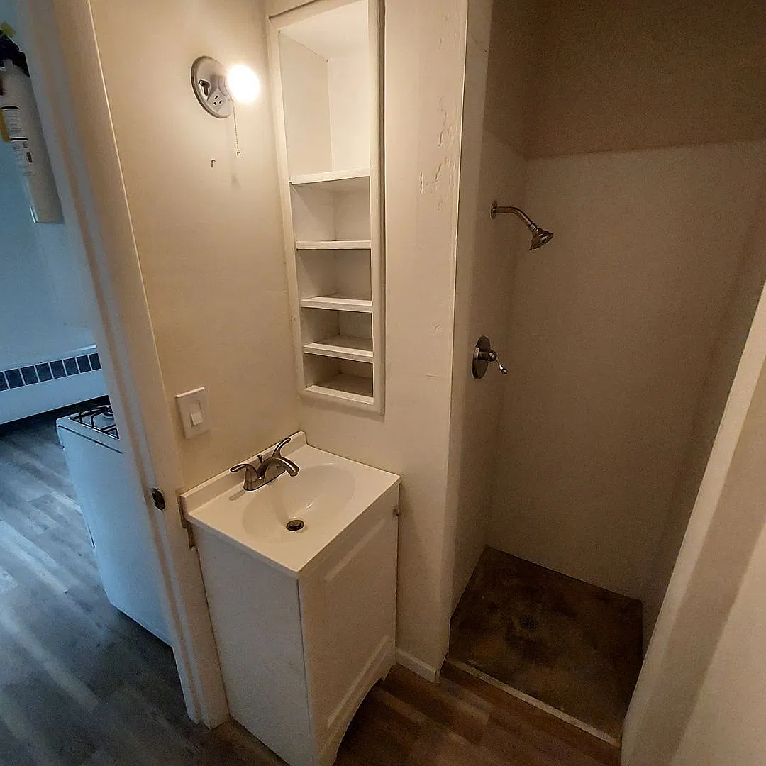 601 W. Springfield — Photo 3