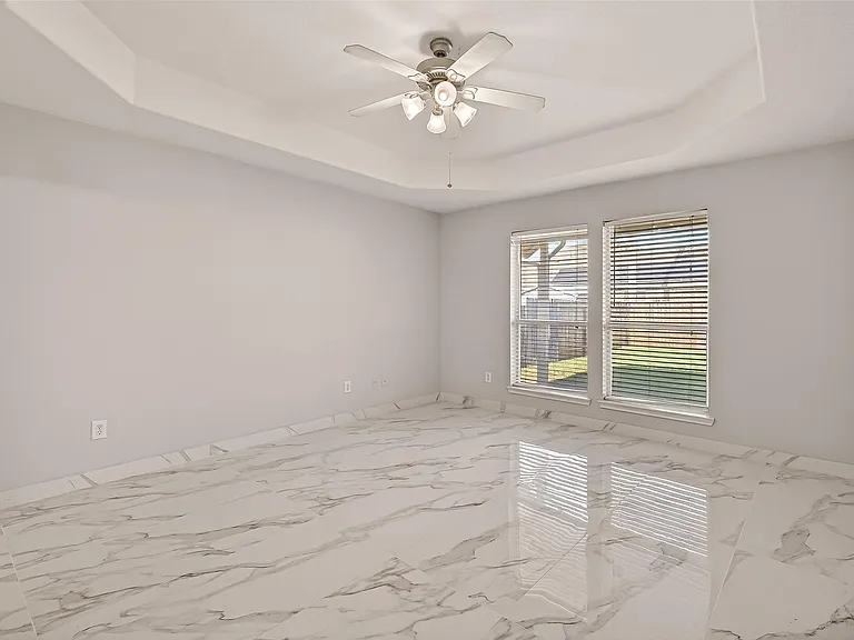 71 N Forrest Ave — Photo 26