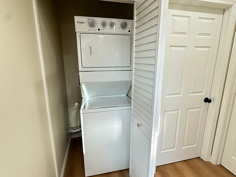 10644 1/2 Pinewood Ave — Photo 15